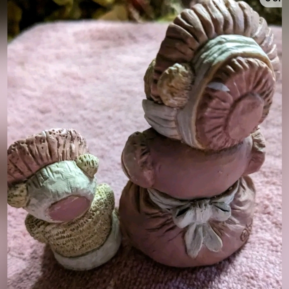 Stone Critters Bears in Bonnets - Picture 4 of 9
